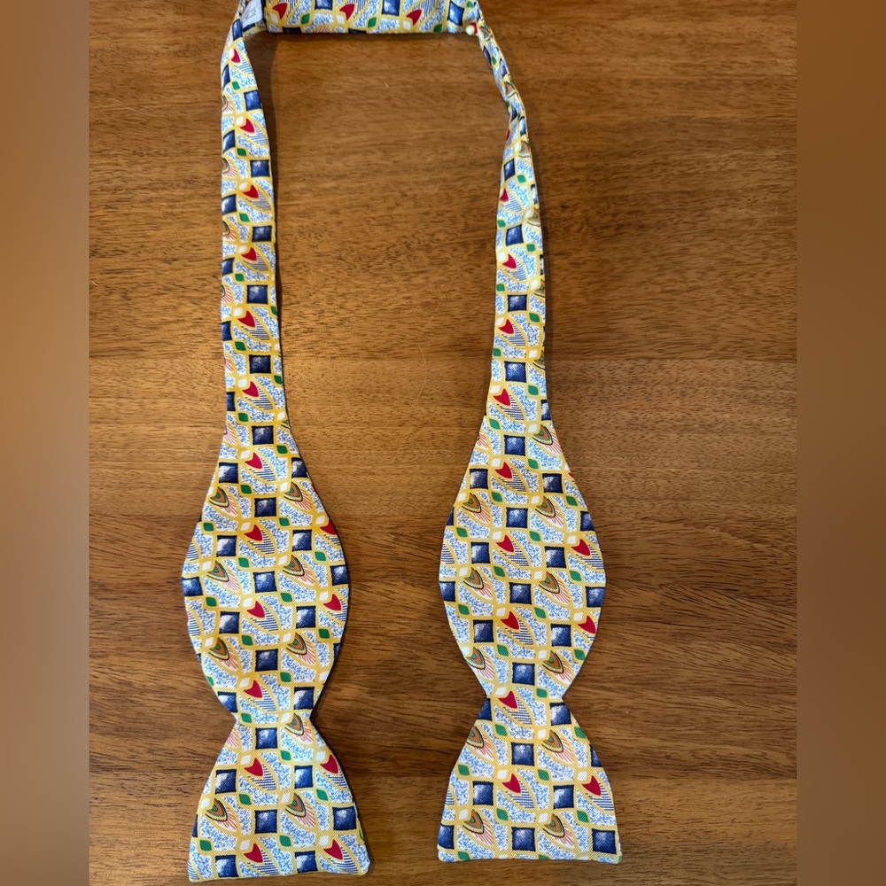 Colorful Geometric Self-Tie Bow Tie Carrot and Gibbs